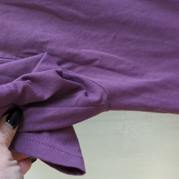 NWOT Graphic Woman's T Shirt - Picture 7 of 9